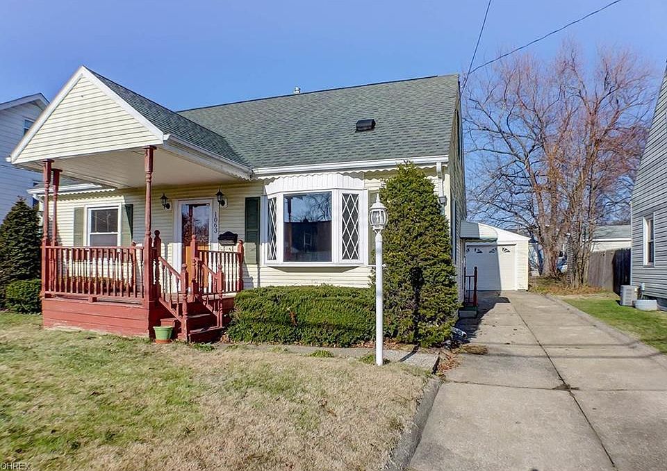 1st image of 1063 Roosevelt Ave