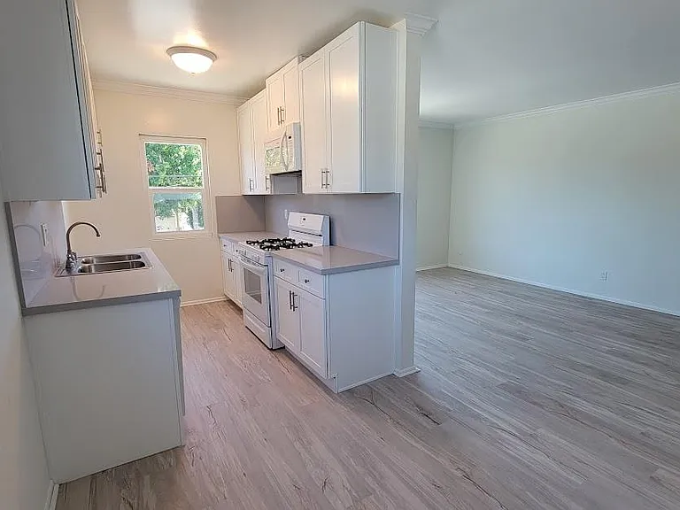 3769 Hughes Ave #7 — Photo 6