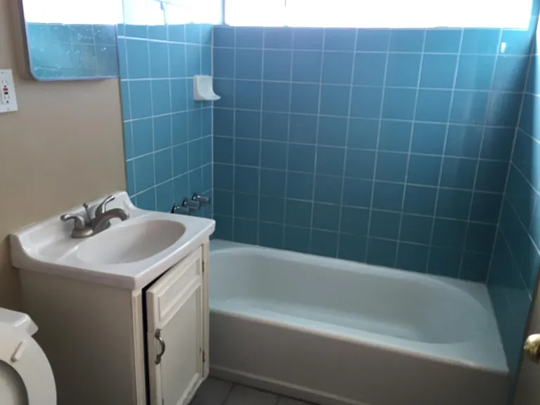 5961 E Waverly Pl — Photo 4