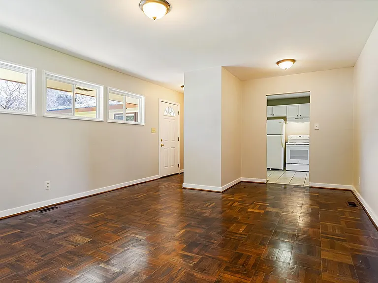 132 Woodside Dr — Photo 4