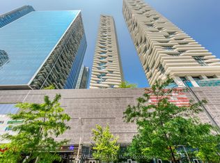 100 Harbour St #2004, Toronto, ON
