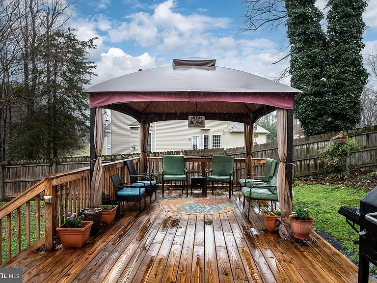 1705 Sherwood Dr — Photo 34