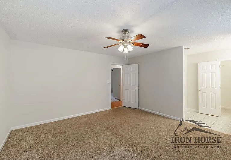 335 Oak Meadows Dr — Photo 14
