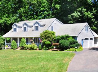 191 Bobby Ln, Manchester, CT 06040