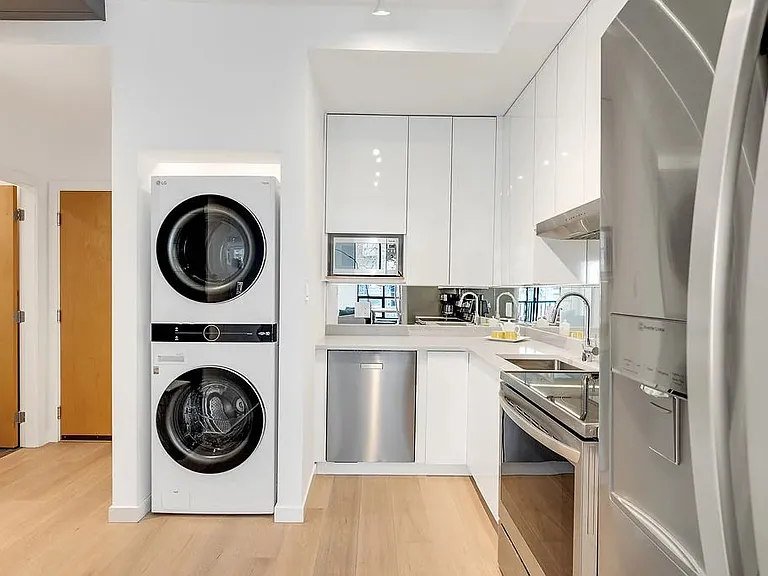 409 Swift St #312 — Photo 13