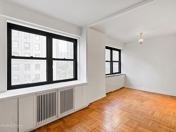 4th image of 1036 Park Ave APT 4D