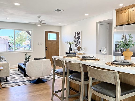 3rd image of 3737 E KAREN Drive