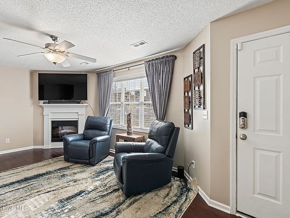 5th image of 2128 Flagstone Court #G8