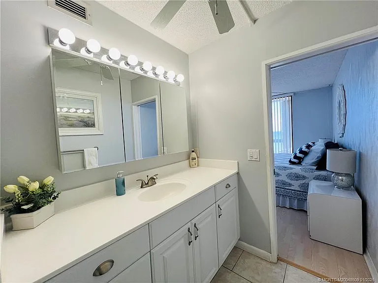 9940 S Ocean Dr #703 — Photo 35