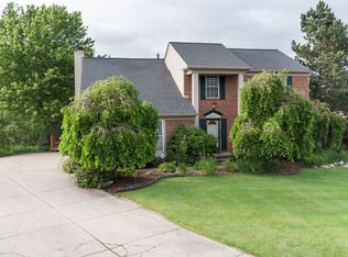 5470 Nardo Ct, West Bloomfield, MI 48324