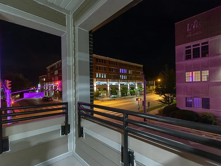 The Bentley Apartments — Photo 143