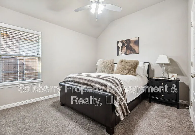 3310 Windcrest Dr — Photo 18