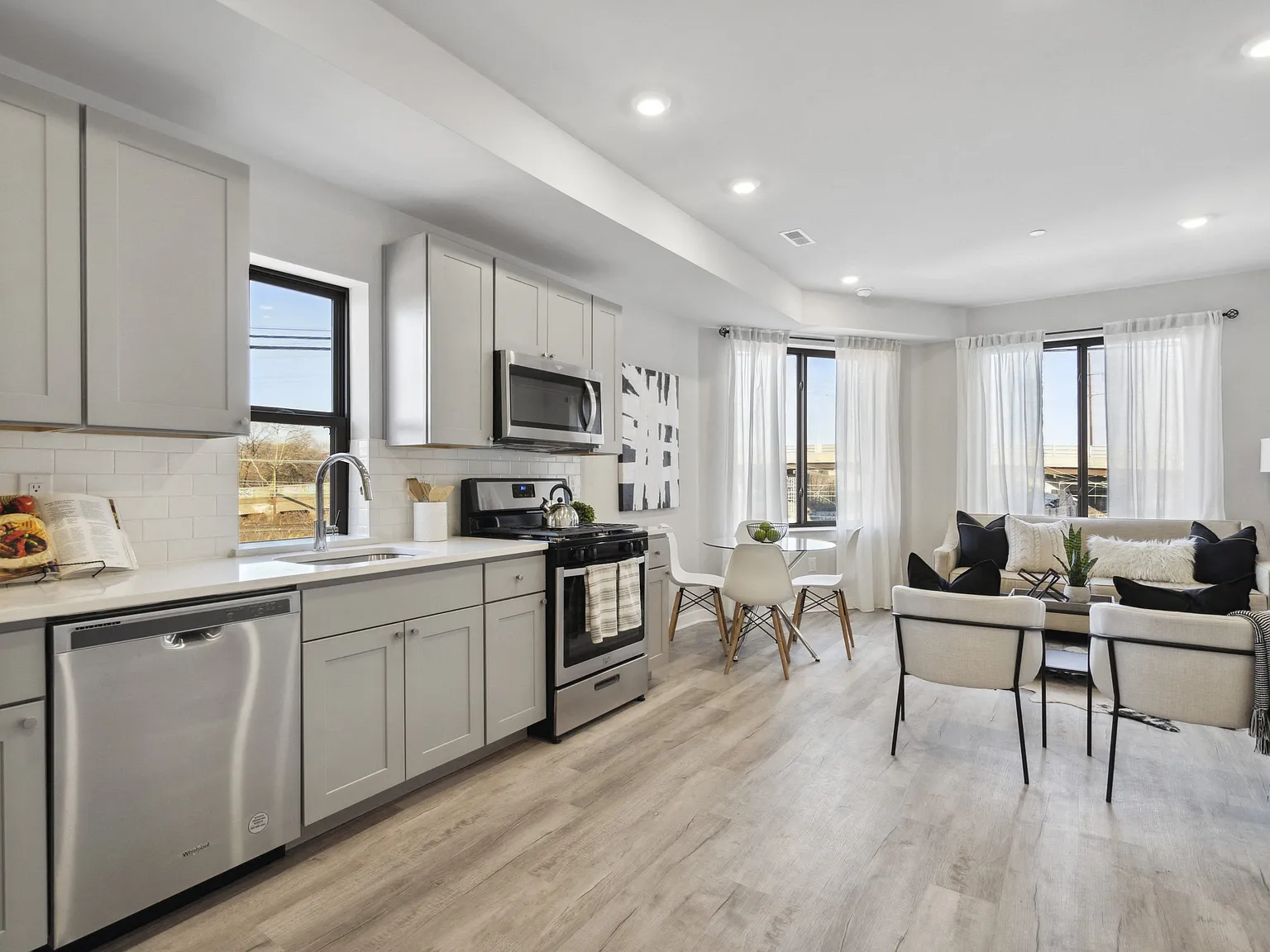 731 N 35th Street Townhomes — Photo 1