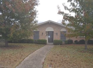 1013 N 66th St, Waco, TX 76710