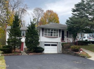 16 Marlborough Ct, Albany, NY 12209