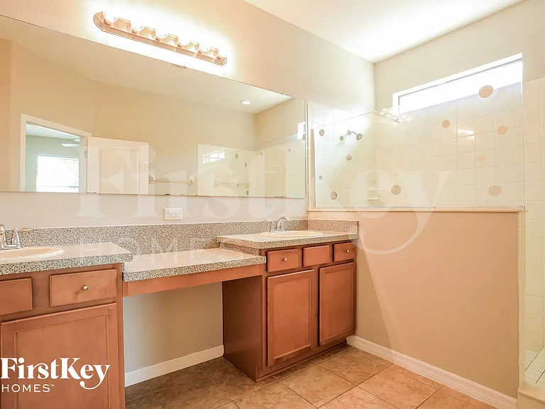 3086 Pointe Place Ave — Photo 10