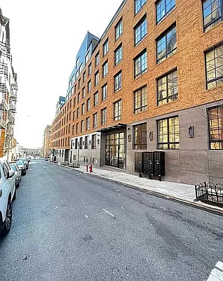 Rented by eRealty Advisors USA Inc | media 12