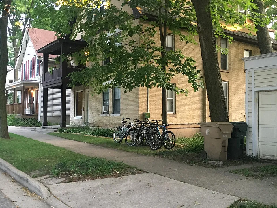 309 N Livingston St #3