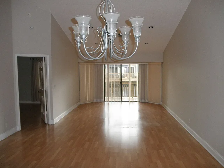 1004 Landings Blvd — Photo 8