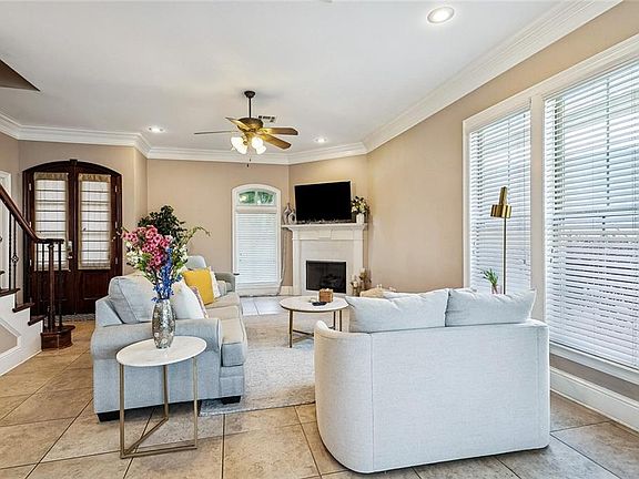 3rd image of 1202 Magnolia Aly