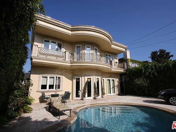 4th image of 209 S Crescent Dr