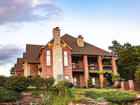4th image of 2977 W Cedarbluff Dr