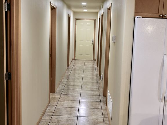 3rd image of 1055 E Isaacs Ave #87806