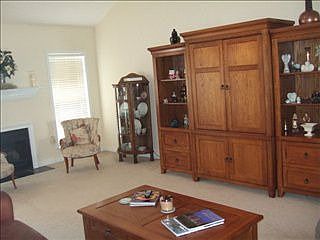 5th image of 112 Pin Oak Dr