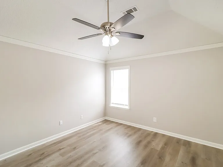 10029 Woodland Grove Dr — Photo 10