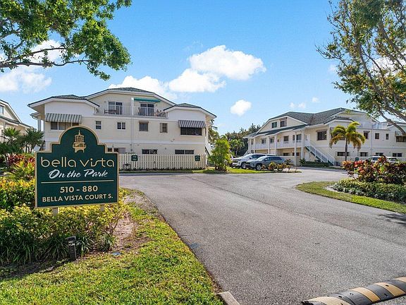 3rd image of 820 Bella Vista Ct S #20