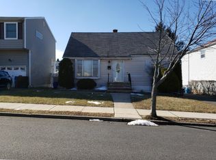 396 Wilson Ave, Lyndhurst, NJ 07071