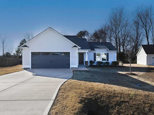 62 Flip Flop Cir, Four Oaks, NC 27524