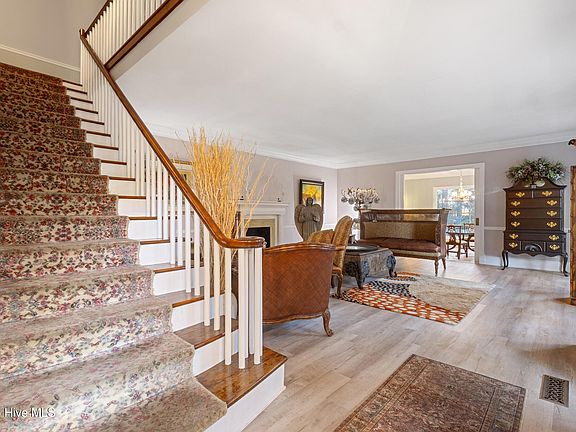 12th image of this home