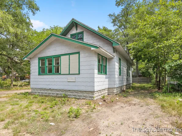 3120 5th St, Muskegon Heights, MI 49444