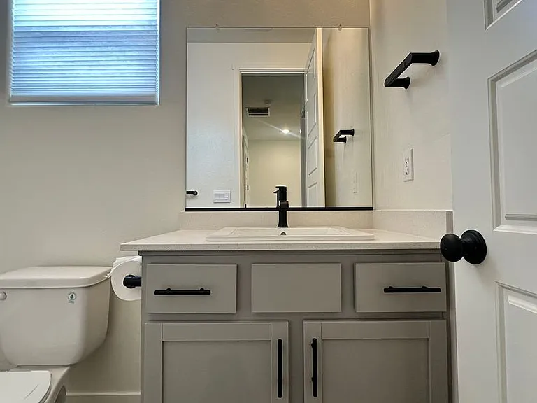4035 W Sunnyview Ave — Photo 6
