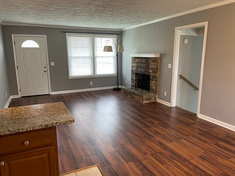 151 Creekwood Ln — Photo 9