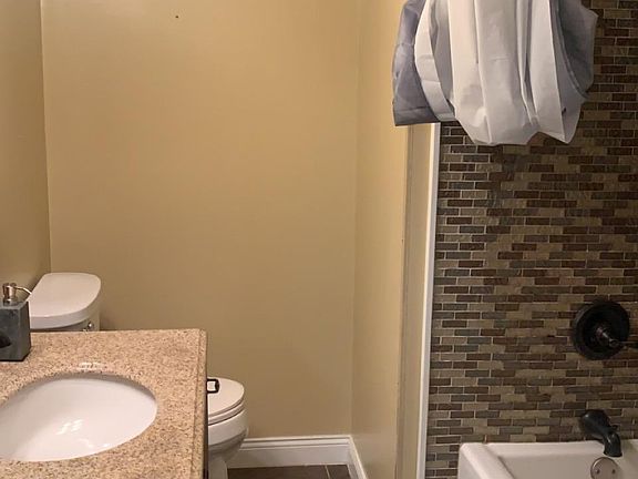 2nd image of 2719 Lyndale Ave N