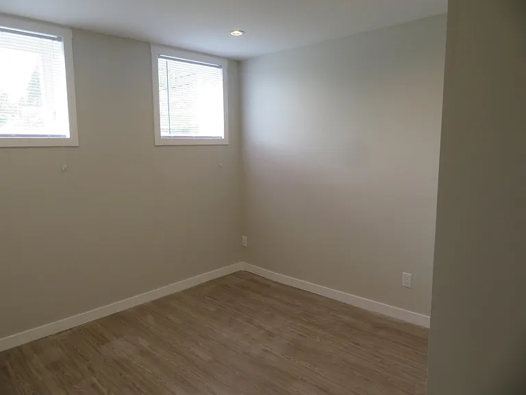 120 Jacobs Rd — Photo 7