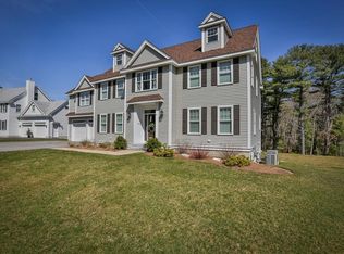 31 Oak Ledge Cir, Rowley, MA 01969