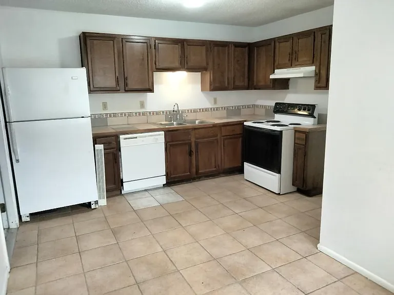 9605 Mystic Bnd — Photo 3