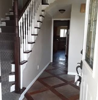 2nd image of 628 W 580th St S