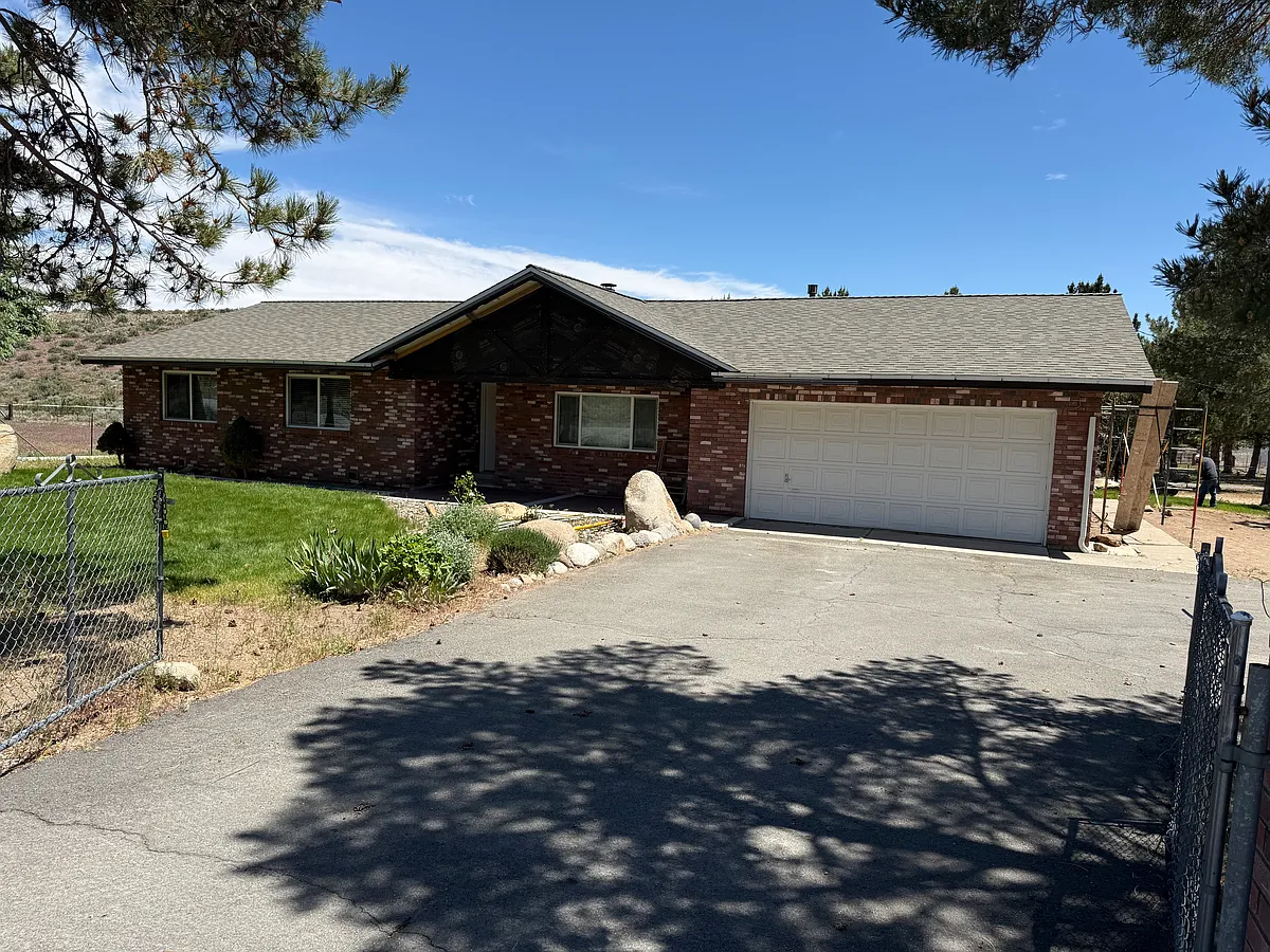 Building Photo - 15400 Fawn Ln