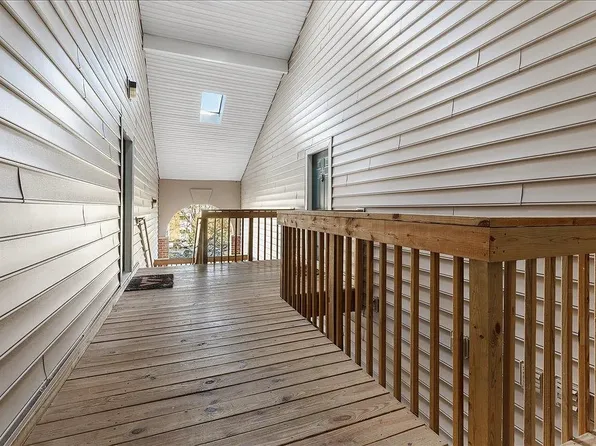 211 S Knollwood Dr, Blacksburg, VA