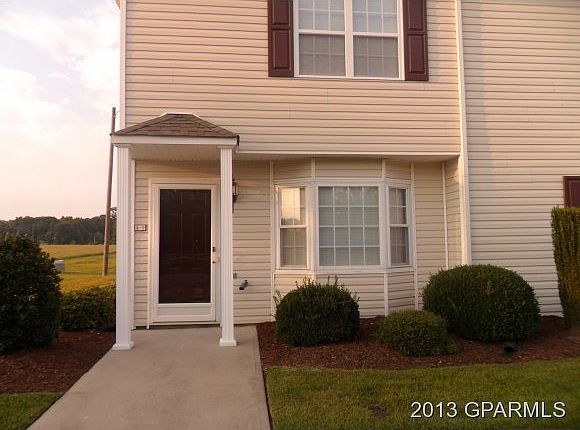1st image of 2104A Flagstone Court #1