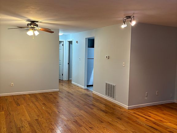 4th image of 269 Evergreen Ave Floor 2