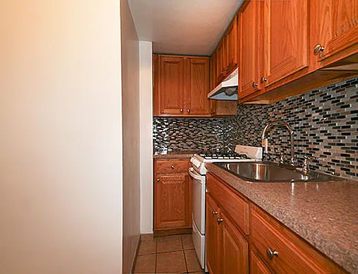 Rented by SW Queens Mezzanine | media 15