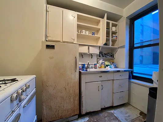 Sold by Compass | media 13