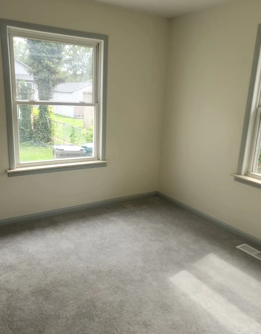 2 bed, 1000 sqft, $1,600 — Photo 2