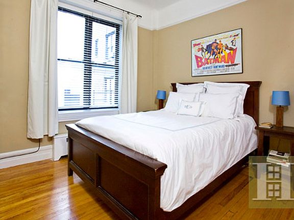 3rd image of 207 W 98th St #1BC