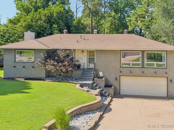 2612 Burgundy Pl, Ponca City, OK 74604